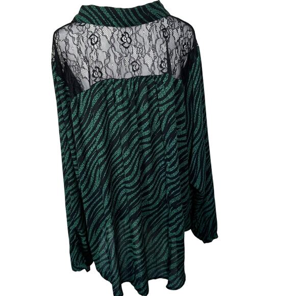 TORRID 4XL Sheer Green Black Button up Blouse Top 3/4 Sleeve Lace Zebra Stripe - Picture 2 of 8